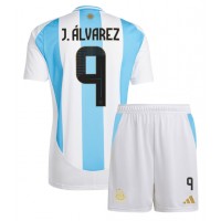 Maglia Calcio Argentina Julian Alvarez #9 Prima Divisa Bambino Copa America 2024 Manica Corta (+ pantaloncini)